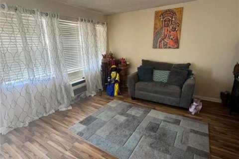 Condominio en venta en West Palm Beach, Florida, 1 dormitorio, 52.95 m2 № 2033203 - foto 2