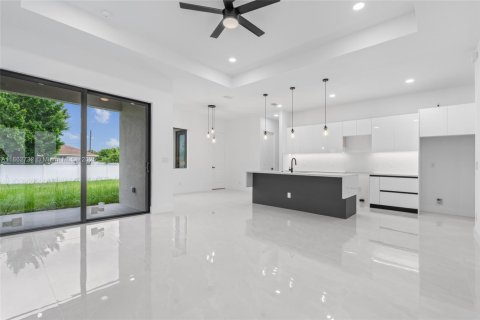Villa ou maison à vendre à Lehigh Acres, Floride: 3 chambres, 152.64 m2 № 1890486 - photo 8