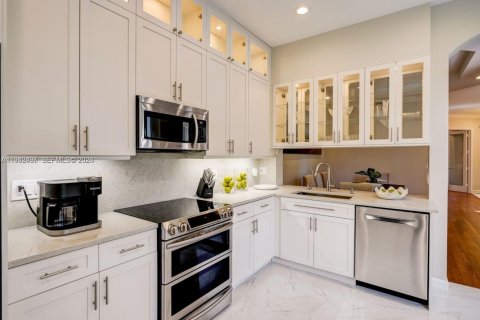 Touwnhouse à vendre à Hollywood, Floride: 3 chambres, 219.81 m2 № 1999834 - photo 12