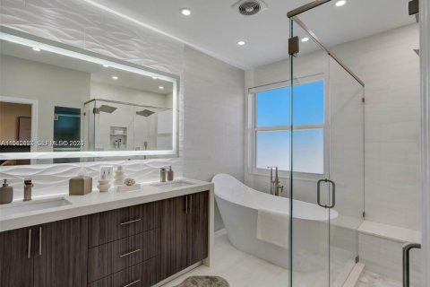 Touwnhouse à vendre à Hollywood, Floride: 3 chambres, 219.81 m2 № 1999834 - photo 25