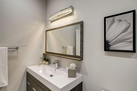 Touwnhouse à vendre à Hollywood, Floride: 3 chambres, 219.81 m2 № 1999834 - photo 30