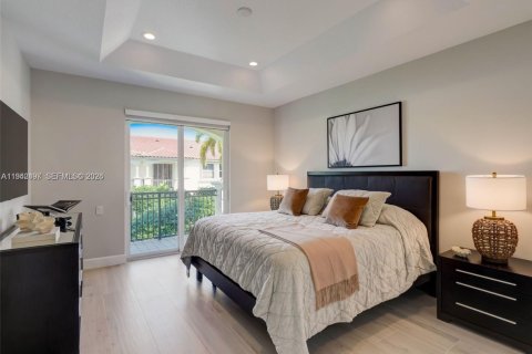 Touwnhouse à vendre à Hollywood, Floride: 3 chambres, 219.81 m2 № 1999834 - photo 17