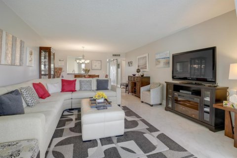 Copropriété à louer à Delray Beach, Floride: 2 chambres, 96.99 m2 № 1096224 - photo 1