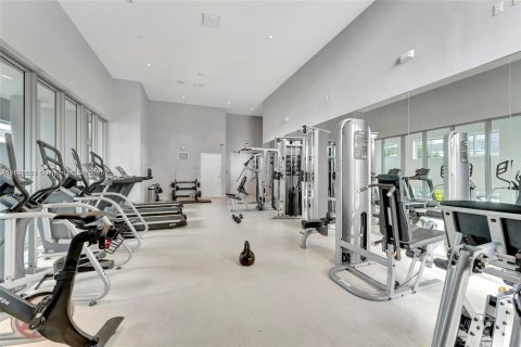 Copropriété à vendre à Miami Beach, Floride: 2 chambres, 104.79 m2 № 1946386 - photo 21
