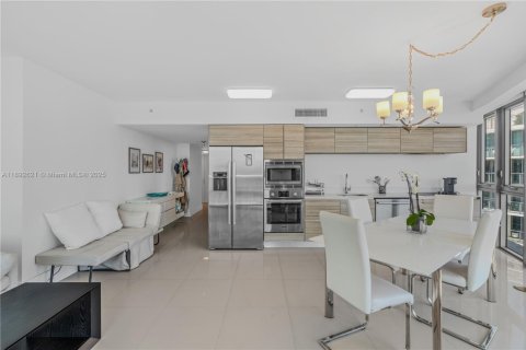 Copropriété à vendre à Miami Beach, Floride: 2 chambres, 104.79 m2 № 1946386 - photo 14