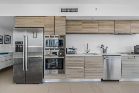 Copropriété à vendre à Miami Beach, Floride: 2 chambres, 104.79 m2 № 1946386 - photo 13