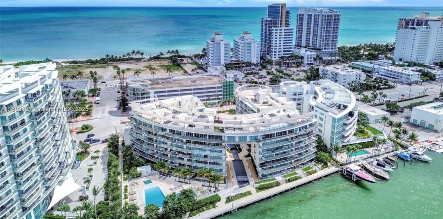 Condo à Miami Beach, Floride, 2 chambres № 1946386
