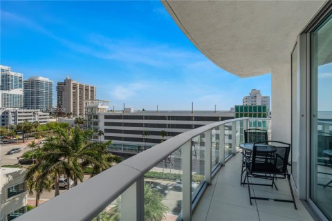 Copropriété à vendre à Miami Beach, Floride: 2 chambres, 104.79 m2 № 1946386 - photo 16