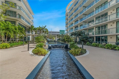Copropriété à vendre à Miami Beach, Floride: 2 chambres, 104.79 m2 № 1946386 - photo 20