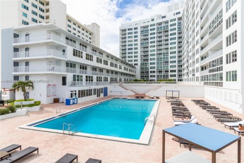 Condominio en venta en Miami Beach, Florida, 1 dormitorio, 91.04 m2 № 1861432 - foto 9
