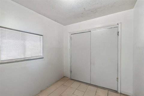 Commercial property in Tampa, Florida 4 bedrooms, 137.68 sq.m. № 2371483 - photo 11