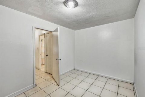 Commercial property in Tampa, Florida 4 bedrooms, 137.68 sq.m. № 2371483 - photo 12
