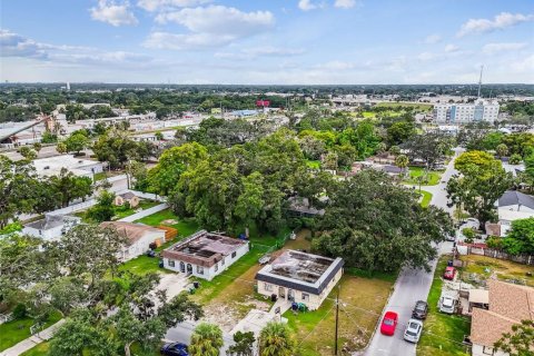 Commercial property in Tampa, Florida 4 bedrooms, 137.68 sq.m. № 2371483 - photo 21