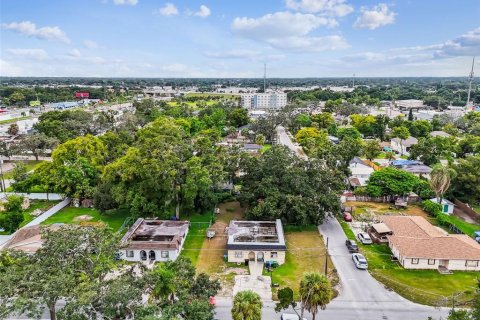 Commercial property in Tampa, Florida 4 bedrooms, 137.68 sq.m. № 2371483 - photo 22