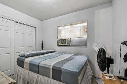 Commercial property in Tampa, Florida 4 bedrooms, 137.68 sq.m. № 2371483 - photo 26