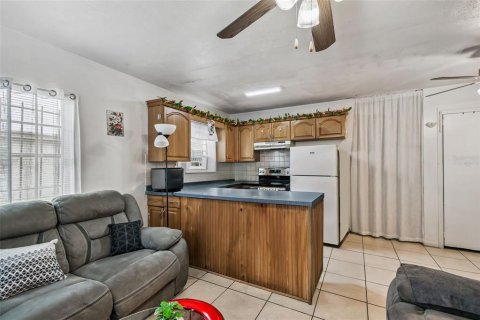 Commercial property in Tampa, Florida 4 bedrooms, 137.68 sq.m. № 2371483 - photo 16