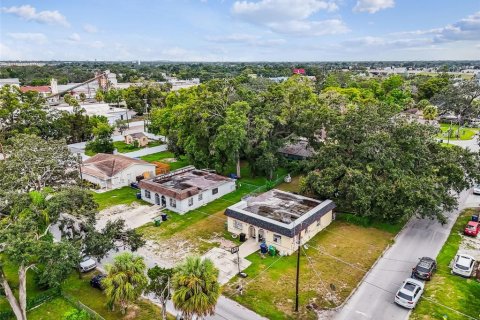 Commercial property in Tampa, Florida 4 bedrooms, 137.68 sq.m. № 2371483 - photo 24