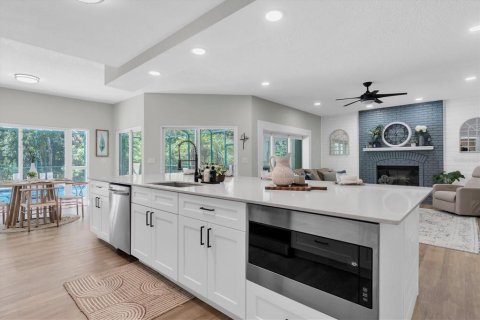 House in Trinity, Florida 4 bedrooms, 280.1 sq.m. № 2267412 - photo 10
