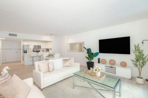 Condominio en alquiler en Miami Beach, Florida, 1 dormitorio, 83.61 m2 № 2055497 - foto 7