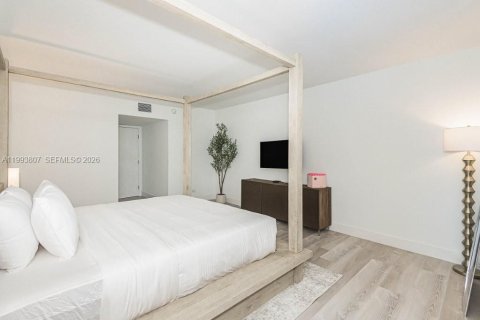 Condominio en alquiler en Miami Beach, Florida, 1 dormitorio, 83.61 m2 № 2055497 - foto 21