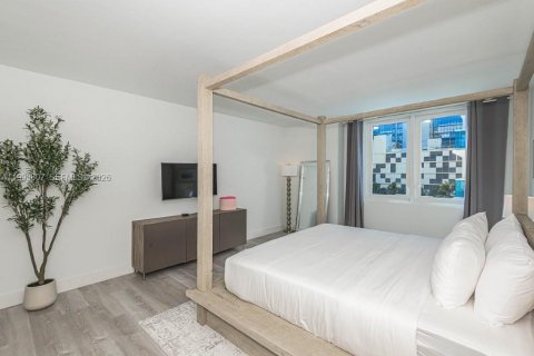 Condominio en alquiler en Miami Beach, Florida, 1 dormitorio, 83.61 m2 № 2055497 - foto 18