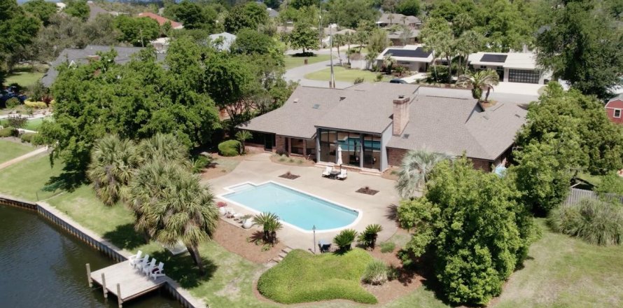 Casa en Panama City, Florida 4 dormitorios, 438.87 m2 № 560333