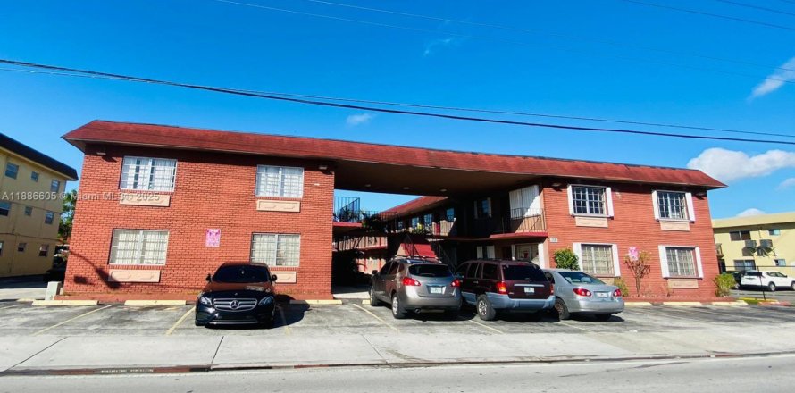 Condo à Hialeah, Floride, 2 chambres № 1941647