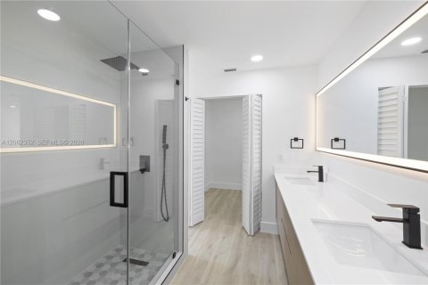 Casa en venta en Miami, Florida, 4 dormitorios, 171.59 m2 № 2254087 - foto 12