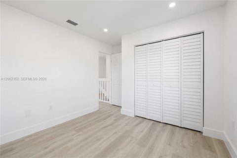 Casa en venta en Miami, Florida, 4 dormitorios, 171.59 m2 № 2254087 - foto 22