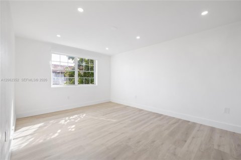 Casa en venta en Miami, Florida, 4 dormitorios, 171.59 m2 № 2254087 - foto 15