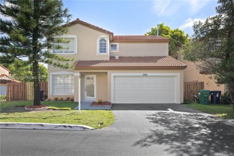 Casa en Miami, Florida 4 dormitorios, 171.59 m2 № 2254087