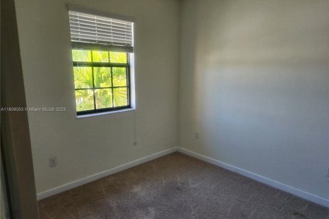 Touwnhouse à louer à Homestead, Floride: 4 chambres, 158.4 m2 № 1959728 - photo 8