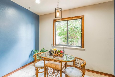 Casa en venta en Deltona, Florida, 4 dormitorios, 211.17 m2 № 1625442 - foto 9