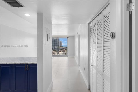 Copropriété à vendre à Miami Beach, Floride: 1 chambre, 72.46 m2 № 1891614 - photo 12