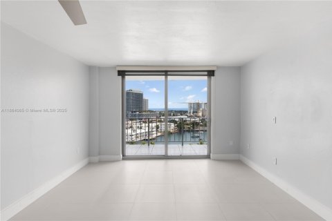 Copropriété à vendre à Miami Beach, Floride: 1 chambre, 72.46 m2 № 1891614 - photo 11