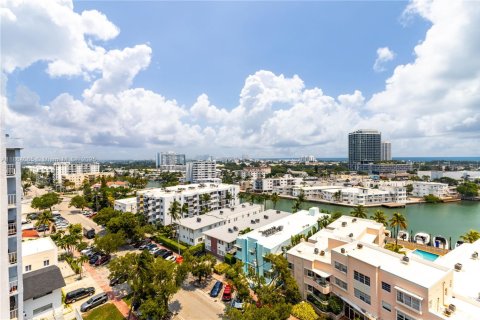 Copropriété à vendre à Miami Beach, Floride: 1 chambre, 72.46 m2 № 1891614 - photo 1