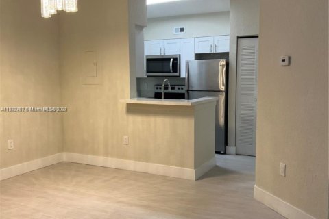 Copropriété à vendre à Oakland Park, Floride: 1 chambre, 74.69 m2 № 1868070 - photo 10