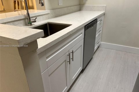 Copropriété à vendre à Oakland Park, Floride: 1 chambre, 74.69 m2 № 1868070 - photo 8