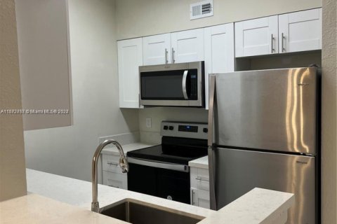 Copropriété à vendre à Oakland Park, Floride: 1 chambre, 74.69 m2 № 1868070 - photo 6
