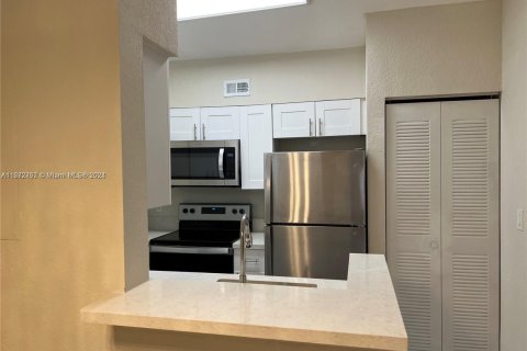 Copropriété à vendre à Oakland Park, Floride: 1 chambre, 74.69 m2 № 1868070 - photo 5
