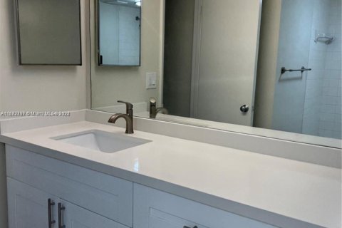 Copropriété à vendre à Oakland Park, Floride: 1 chambre, 74.69 m2 № 1868070 - photo 15