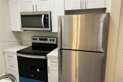 Copropriété à vendre à Oakland Park, Floride: 1 chambre, 74.69 m2 № 1868070 - photo 9