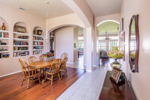 House in Kissimmee, Florida 4 bedrooms, 247.58 sq.m. № 2204219 - photo 4