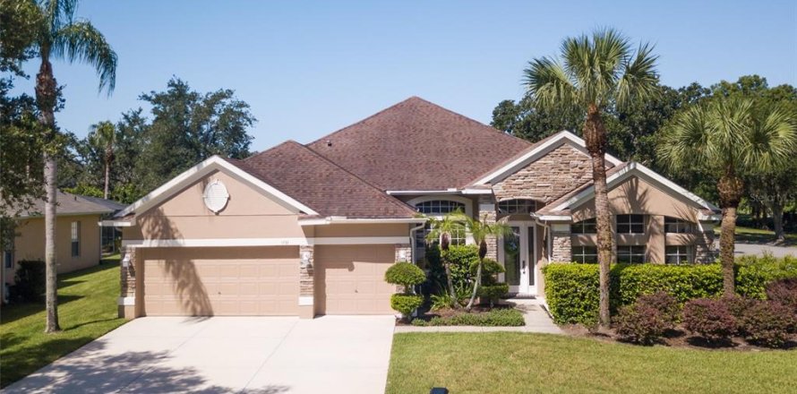 House in Kissimmee, Florida 4 bedrooms, 247.58 sq.m. № 2204219