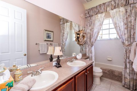 House in Kissimmee, Florida 4 bedrooms, 247.58 sq.m. № 2204219 - photo 27