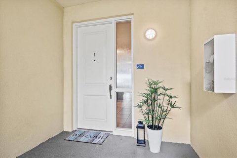 Condominio en alquiler en Bradenton, Florida, 2 dormitorios, 153.94 m2 № 1901701 - foto 5