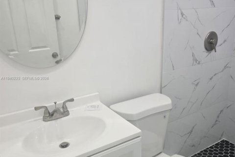 Immobilier commercial à louer à Cutler Bay, Floride: 1 chambre, 223.89 m2 № 1997963 - photo 4