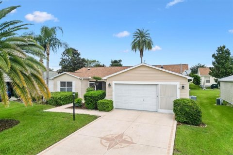 Villa ou maison à The Villages, Floride 3 chambres, 129.32 m2 № 2401037