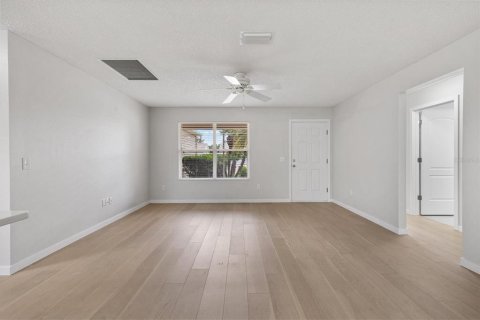Villa ou maison à vendre à The Villages, Floride: 3 chambres, 129.32 m2 № 2401037 - photo 6