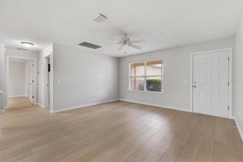 Villa ou maison à vendre à The Villages, Floride: 3 chambres, 129.32 m2 № 2401037 - photo 5